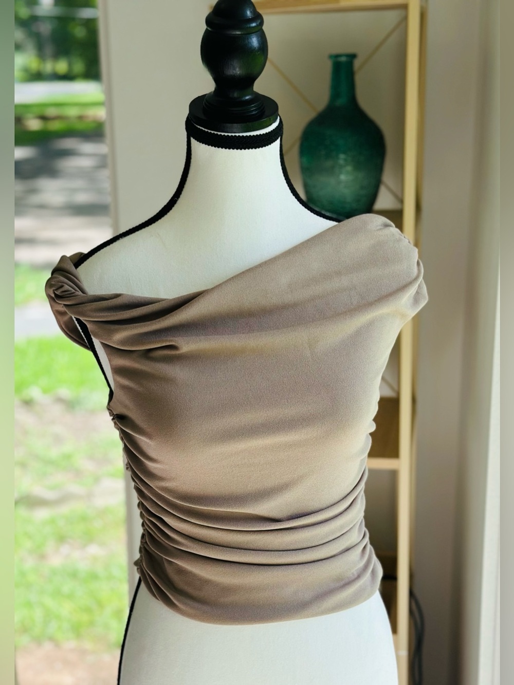 Abercrombie & Fitch One-Shoulder Ruched Women’s Cropped Top in Taupe - XS, NWT